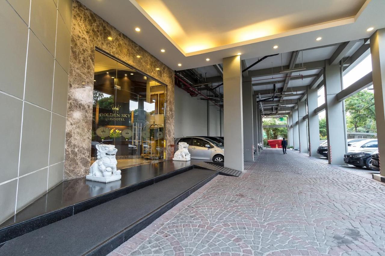 Hotel Golden Sky Pluit Dżakarta Zewnętrze zdjęcie